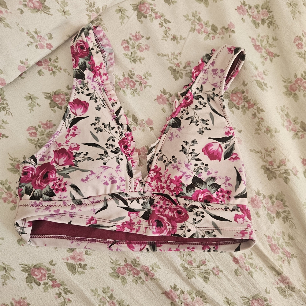 Mossimo Supply Co. Pink and White Floral Bikini Top